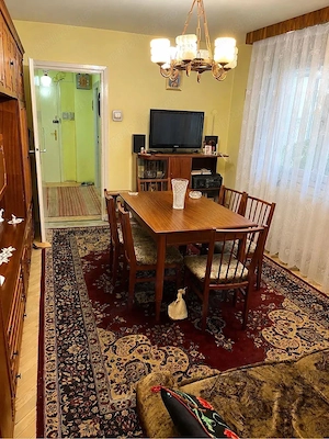 Apartament cu 3 camere CENTRALA PROPRIE, et 2 Sagului