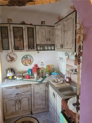Apartament 3 camere nedecomandate, zona Cora - imagine 12