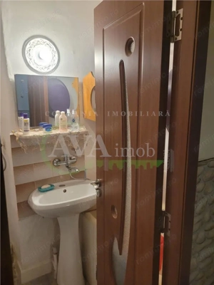 Apartament 3 camere nedecomandate, zona Cora - imagine 14