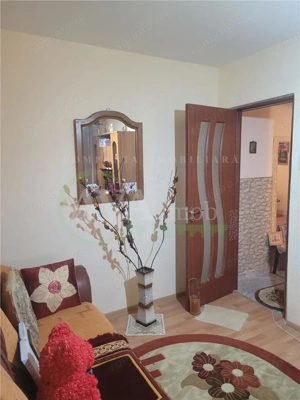 Apartament 3 camere nedecomandate, zona Cora - imagine 9