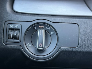 Volkswagen Passat 1.6 TDI - imagine 13