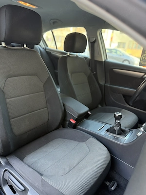 Volkswagen Passat 1.6 TDI - imagine 7
