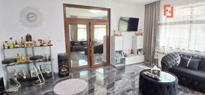 Casa individuala cu 6 camere Parter + 1 Etaj in Comlosu Mare - imagine 8