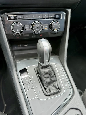 Volkswagen Tiguan 2.0 TDI DSG - imagine 16