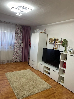 Apartament 4 camere de vanzare Rosiori de Vede