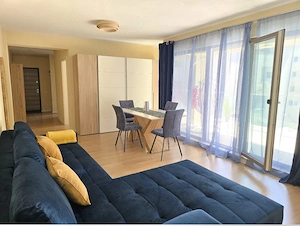 Inchiriez apartament cu 2 camere, 2 bai, o terasa generoasa si 1 loc de parcare inclus - imagine 2