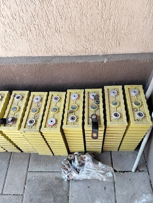 bateri tazzari zero