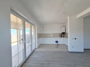 Duplex in stil mediteranian, pe parter, cu o curte generoasa ! - imagine 4