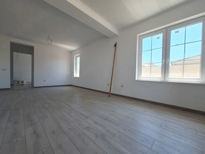 Duplex in stil mediteranian, pe parter, cu o curte generoasa ! - imagine 6
