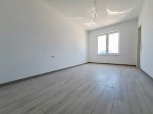 Duplex in stil mediteranian, pe parter, cu o curte generoasa ! - imagine 8