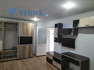 Garsonieră confort sporit, etaj 3, spațioasă și luminoasă - zona Robea - imagine 2