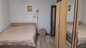 Apartament 3 camere, et.3, 51mp +balcon inchis +garaj langa bloc - imagine 4