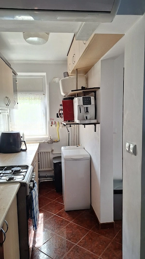Apartament 3 camere, et.3, 51mp +balcon inchis +garaj langa bloc - imagine 7