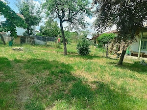 Casa bătrânească si teren generos - imagine 8