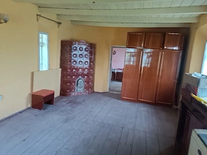 Casa bătrânească si teren generos - imagine 3
