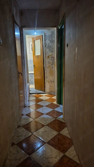 Direct proprietar   3 camere, 69 mp, 2 băi, balcon, bloc reabilitat, accept credit - imagine 2