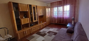 Inchiriez ap 2 camere.et4 4.