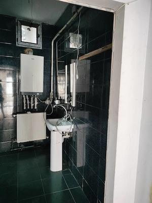 Inchiriez spatiu comercial pe strada Mihai Eminescu (Republicii) - imagine 9