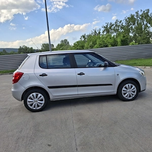 Vând Skoda Fabia 2010,1.2 benzină, recent adusă.  - imagine 2