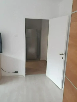 Garsoniera De Inchiriat