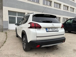 Peugeot 2008 1.6 diesel  - imagine 4