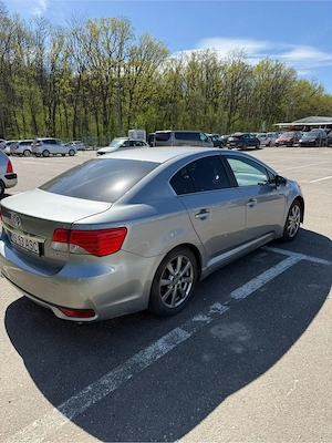 Toyota Avensis - imagine 5