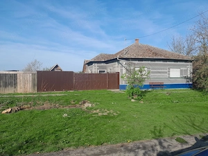 Vând casa localitatea Mișca jud Arad