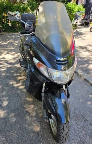 Suzuki Burgman - imagine 2