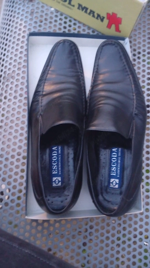 vand o pereche de pantofi escoda 