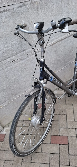 Bicicletă electrică olandeza RIH Omega modificată 