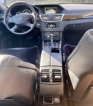 MERCEDES-BENZ E 200 CDI BlueEFFICIENCY 2011   diesel, într-o stare foarte bună. - imagine 10