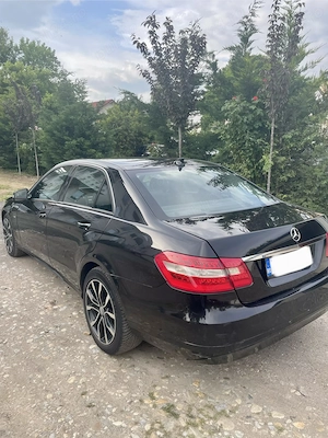 MERCEDES-BENZ E 200 CDI BlueEFFICIENCY 2011   diesel, într-o stare foarte bună. - imagine 3