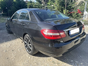 MERCEDES-BENZ E 200 CDI BlueEFFICIENCY 2011   diesel, într-o stare foarte bună. - imagine 7