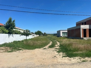 Lugoj, Teren 2.650 Mp. Front 19 ml., La Ie #537;ire Spre Caransebe #537; - imagine 5