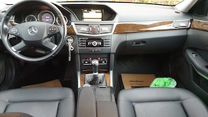 E250  Mercedes-Benz manuala