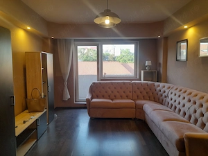 Apartament de închiriat cu 4 camere zona semicentrală