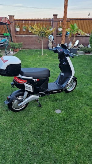 Scuter electric R8, 20Ah, Li-Ion, 45 km h, Alb  - imagine 3