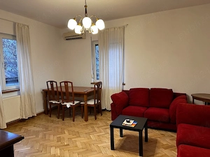 Apartament cu curte in vila ultracentral - imagine 2