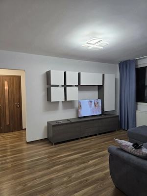 Inchiriez ap. 3 camere Drumul Taberei