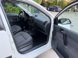 Volkswagen Polo 4 Facelift 1 4 TDI 80CP 2009 Euro 4 AC Cauciucuri Noi M+S - imagine 7