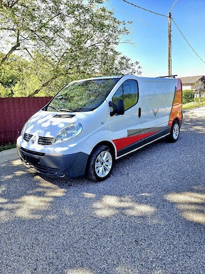 renault trafic  - imagine 3