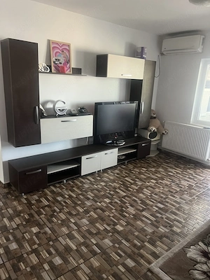Vand Inchiriez apartament doua camer