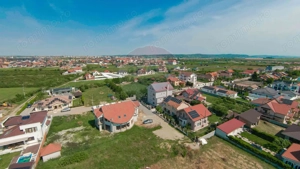 Vilă la roșu, tencuită, 5 camere, 240 mp util, Sânmartin, teren 726 mp - imagine 7