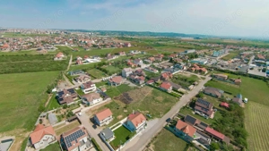 Vilă la roșu, tencuită, 5 camere, 240 mp util, Sânmartin, teren 726 mp - imagine 12