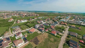 Vilă la roșu, tencuită, 5 camere, 240 mp util, Sânmartin, teren 726 mp - imagine 9
