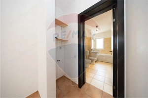 Apartament spatios 3 camere de vanzare in Subcetate - imagine 9