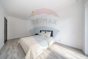 Apartament spatios 3 camere de vanzare in Subcetate - imagine 17
