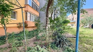 Apartament cu 3 camere, curte si boxa de vanzare, Zona Simion Barnutiu - imagine 13