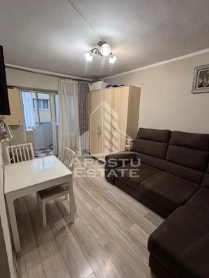 Garsoniera de vanzare in zona UMT, Timisoara, etajul 1, balcon