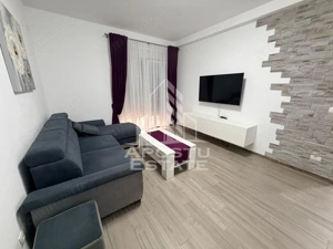 Apartament cu 2 camere, de inchiriat, Giroc, Curte Proprie